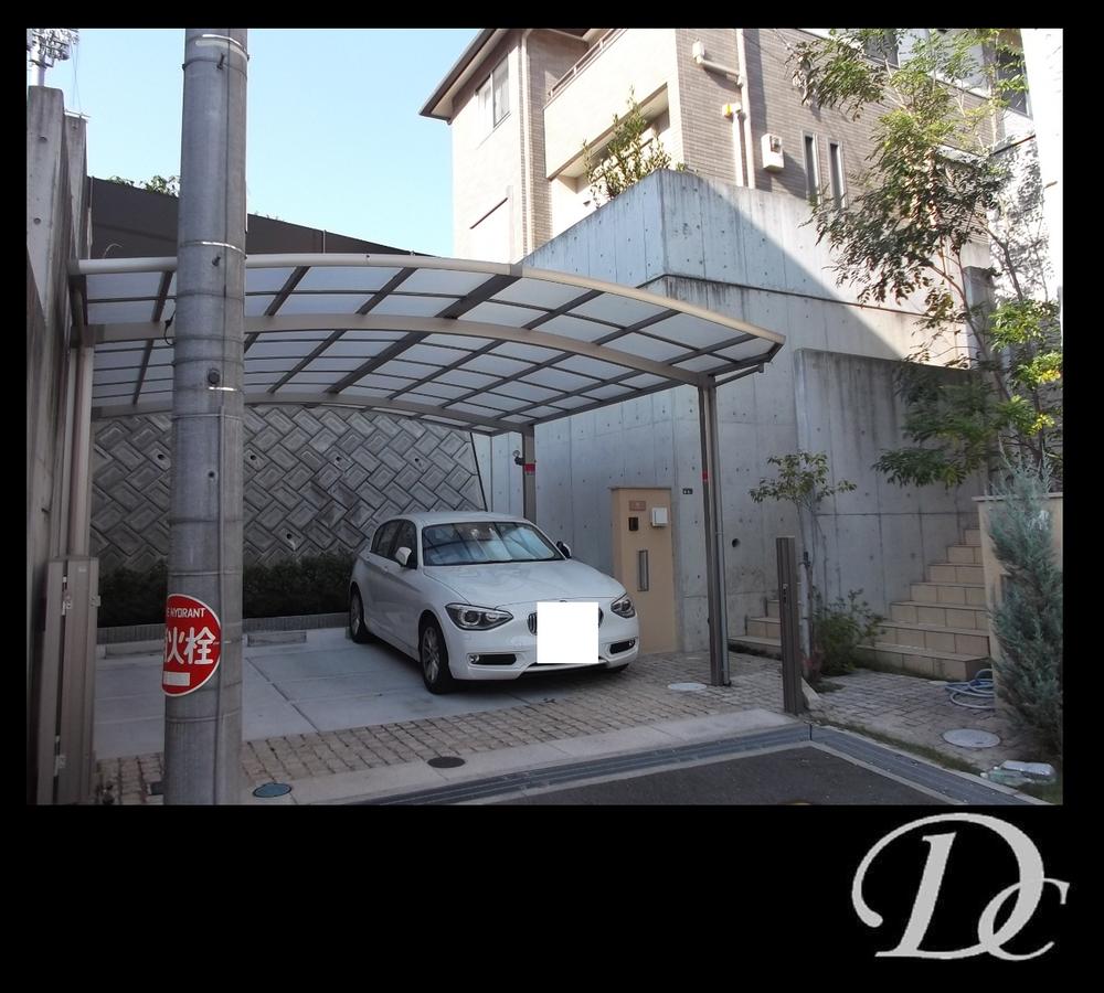 Parking lot. Parking two possible