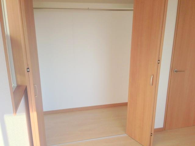 Receipt. There is a whole room storage space.