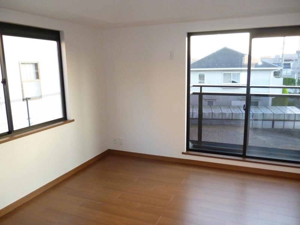 Non-living room. Indoor (11 May 2013) Shooting