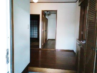 Entrance. Room (August 2012) shooting