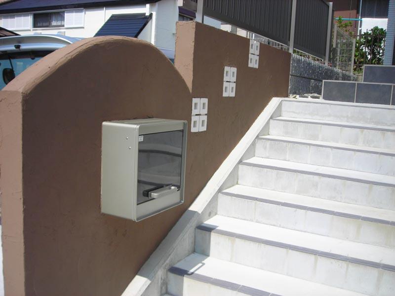 Entrance. Entrance approach