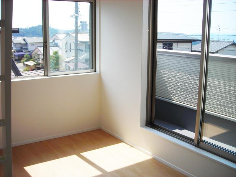 Non-living room. 2 Kaiyoshitsu