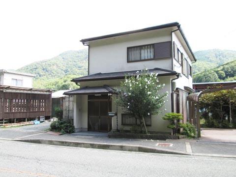 Local photos, including front road. Local (September 2013) Shooting