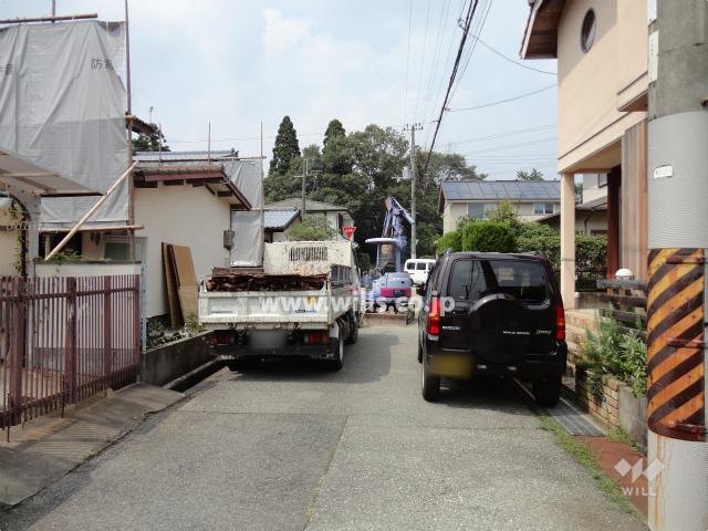 Local photos, including front road. East front road of Property