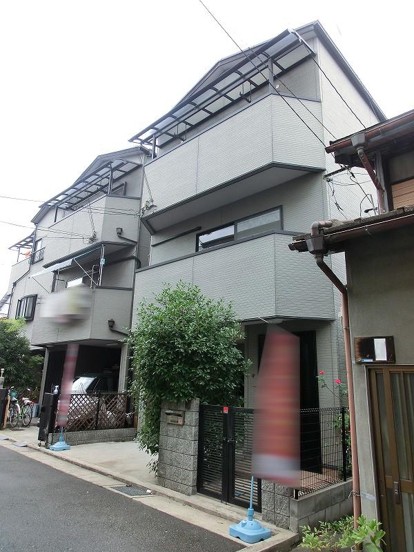 Local appearance photo. Exterior is beautiful. 