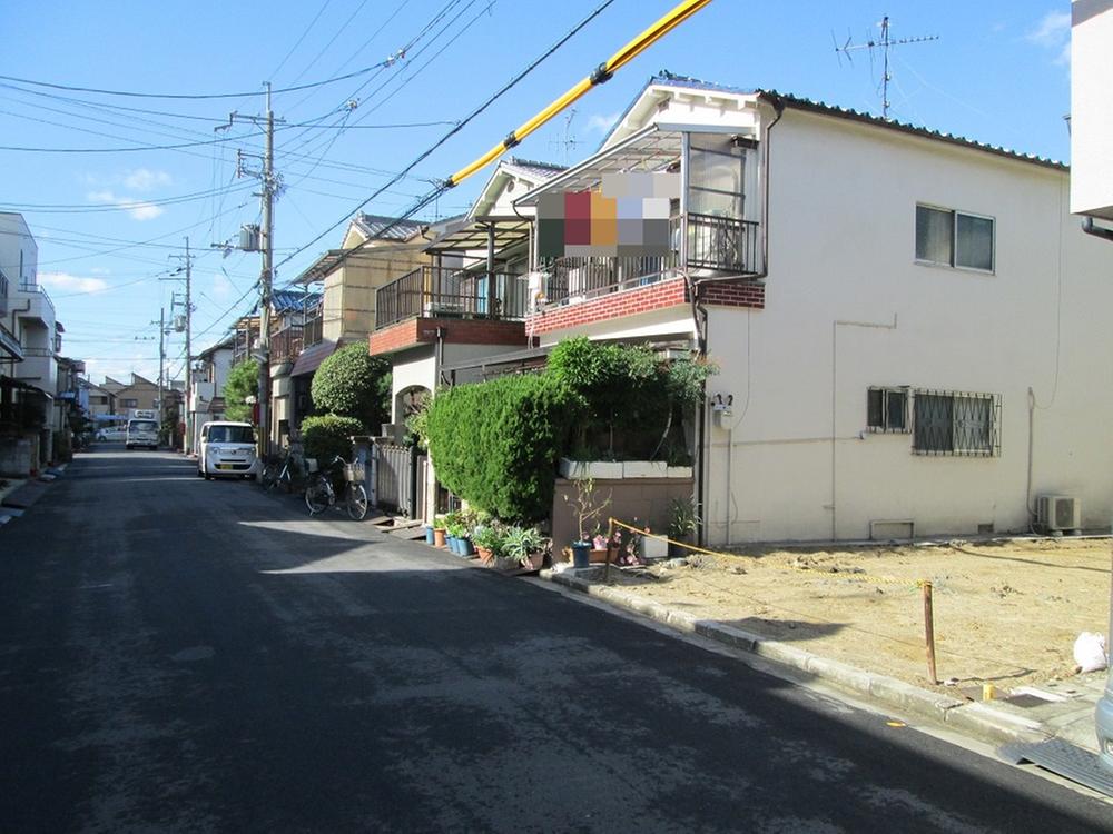 Local photos, including front road. Local (11 May 2013) Shooting