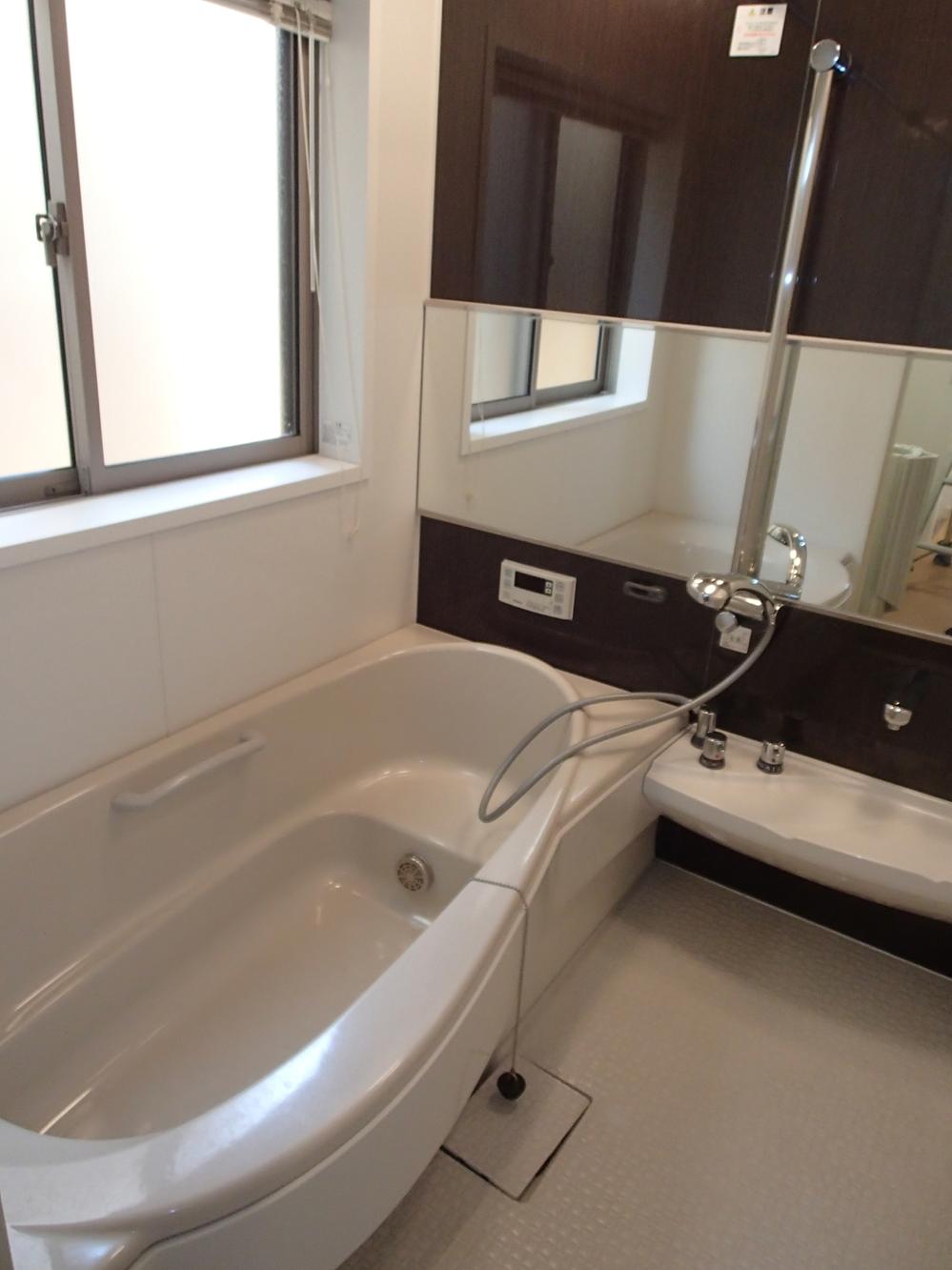 Bathroom. Indoor (12 May 2013) Shooting