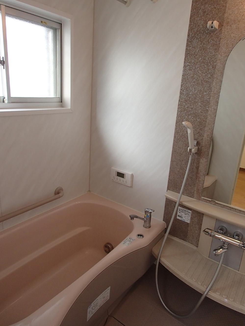 Bathroom. Indoor (12 May 2013) Shooting