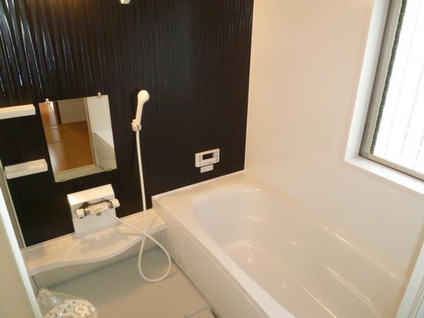 Bathroom. Bathroom to heal fatigue of the day, spacious 1 tsubo or more