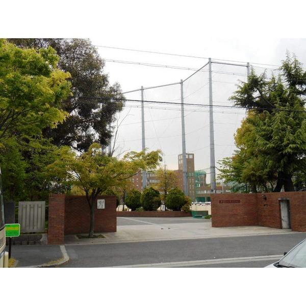 high school ・ College. 585m to Osaka Prefectural Yao High School