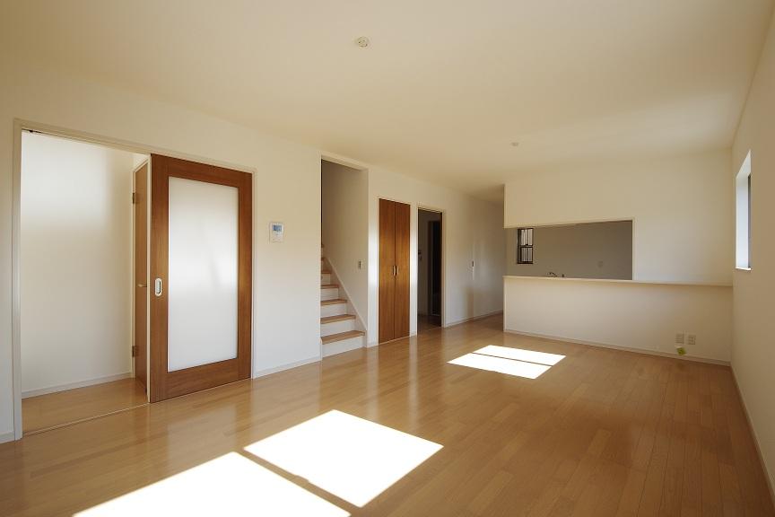 Living. Complete dwelling unit living (April 2013 shooting)