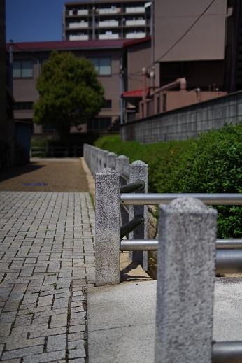 Streets around. Jinaimachi 100m Kyuhoji to Kyuhoji Jinaimachi is proud of the Osaka Prefecture one of the largest, Even now, white walls "Mushikomado", Traditional streets such as alleys, such as the grid pattern reminiscent of the taste of the ancient.