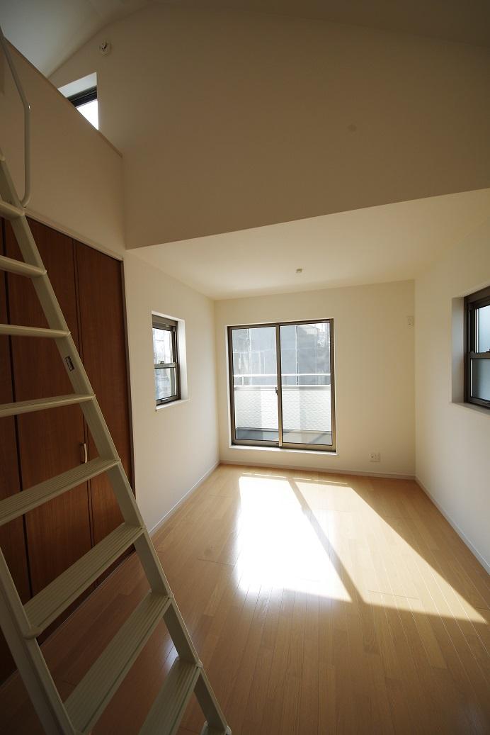 Non-living room. Loft with Western-style 1 (April 2013 shooting)