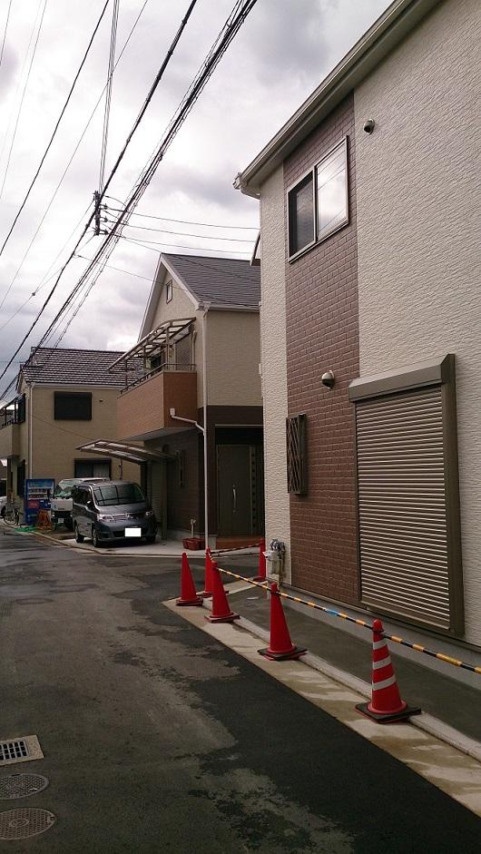 Local photos, including front road. It is also on track construction. (September 2013 shooting)