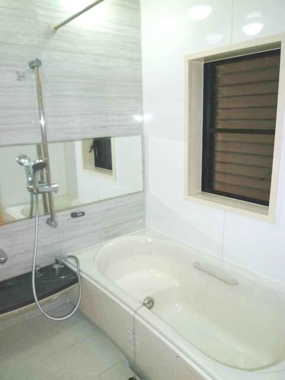 Bathroom. ◇ bathroom with cleanliness!