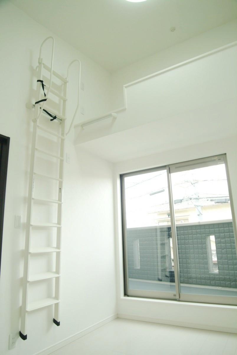 Other.  [Sayama model house] Taking advantage of the ceiling height, Installing a loft. If the secret base of the children, No doubt that is envy in your friends.