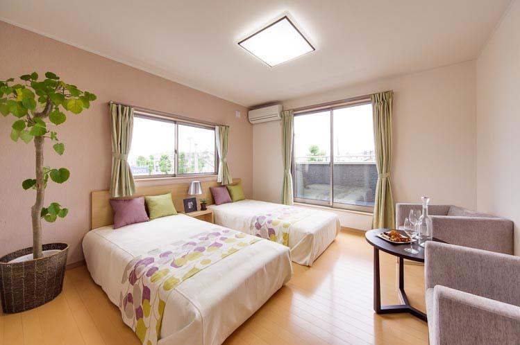 Non-living room. Closet in each room ・ There is a storage, You can use a wide room.