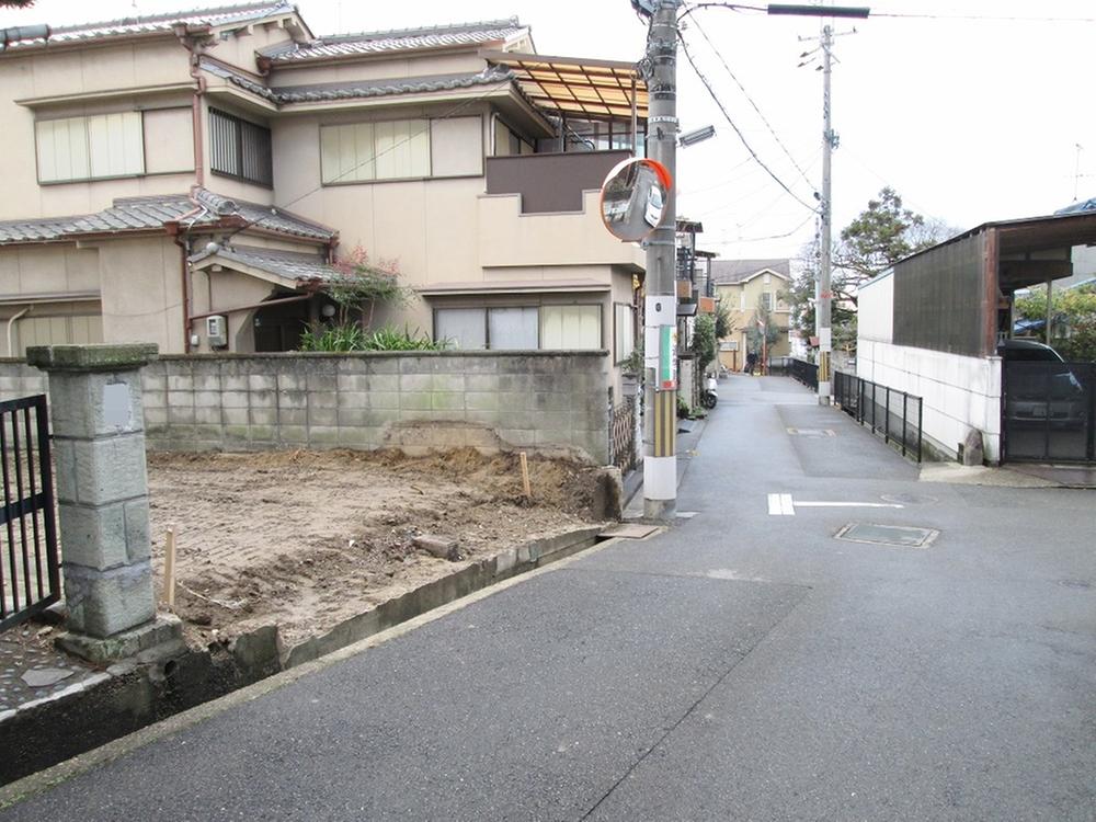 Local photos, including front road. Local (12 May 2013) Shooting Now vacant lot.