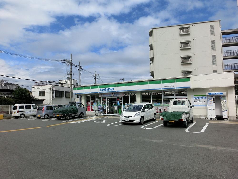 Convenience store. FamilyMart Yao Annaka-cho, 656m up to 6-chome shop