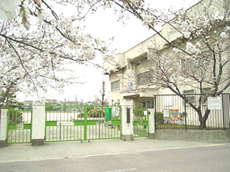 Primary school. 574m until Yao Tateyama this elementary school