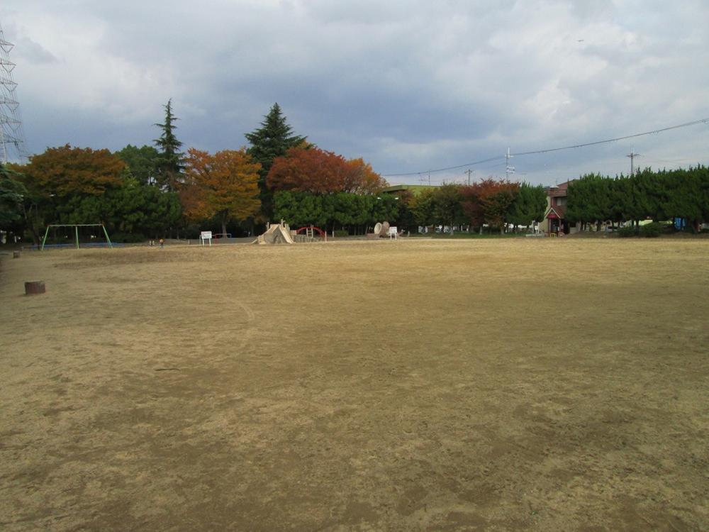 park. Yaogikita 795m until the first park