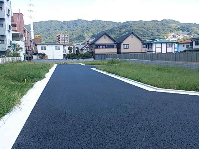 Local photos, including front road. That there is a road width of 6m, Take our out with interval of opposite, It will be open. Local (September 2013) Shooting