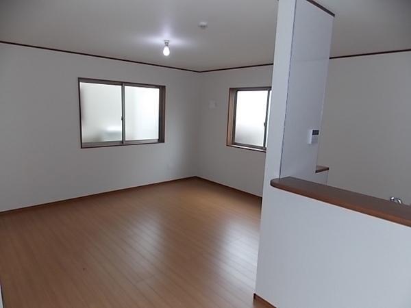 Same specifications photos (living). LDK stuck to the open feeling and daylighting