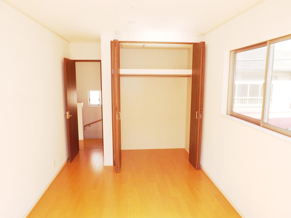 Same specifications photos (Other introspection). Same specifications photos (Western-style)