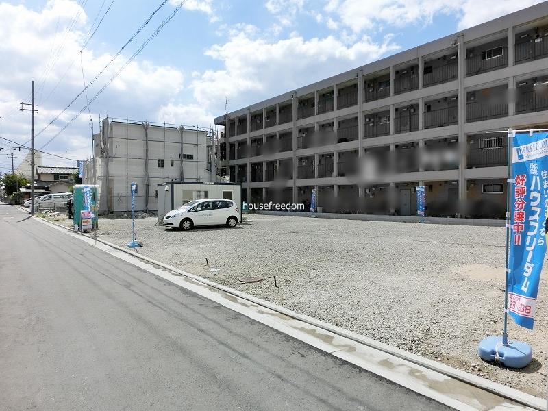 Local photos, including front road. Local (10 May 2013) Shooting