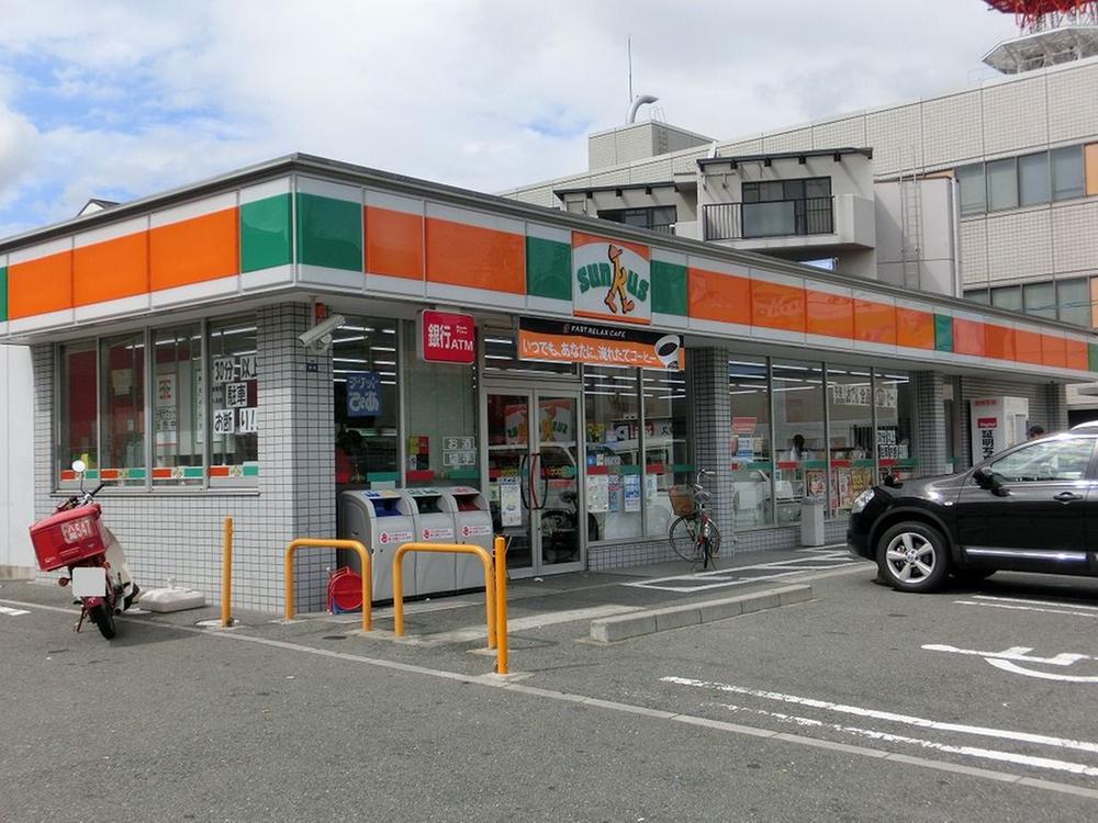 Convenience store. 622m until Thanksgiving Yao Konan-cho shop