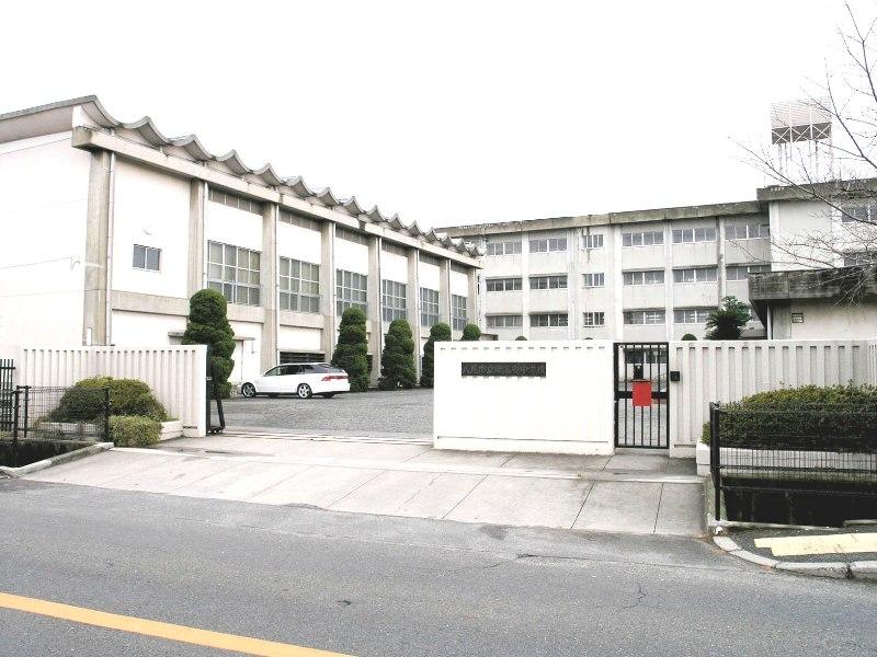Junior high school. Yao Minami Takayasu until junior high school 380m