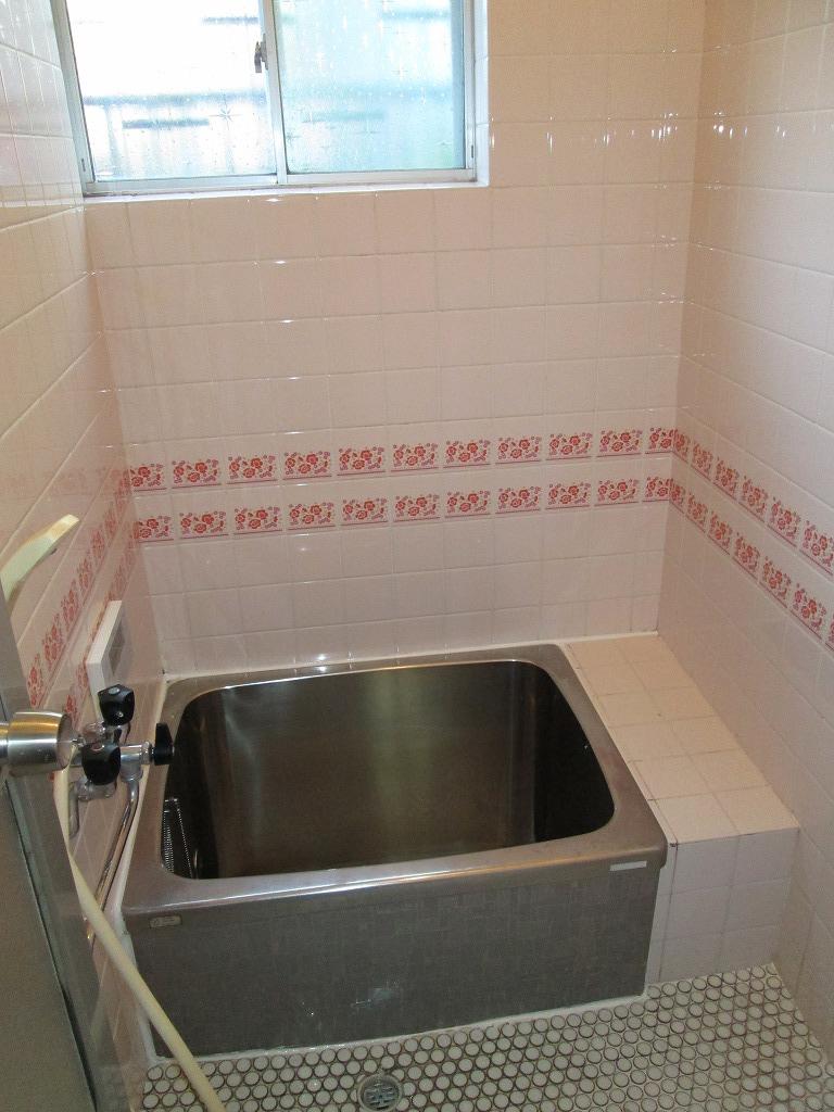 Bathroom. Indoor (February 2013) Shooting