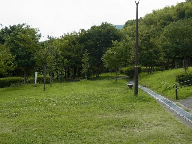 park. Living in the 160m nature until the forest of citizens and convenience and rich location of coexistence possible in the subdivision.