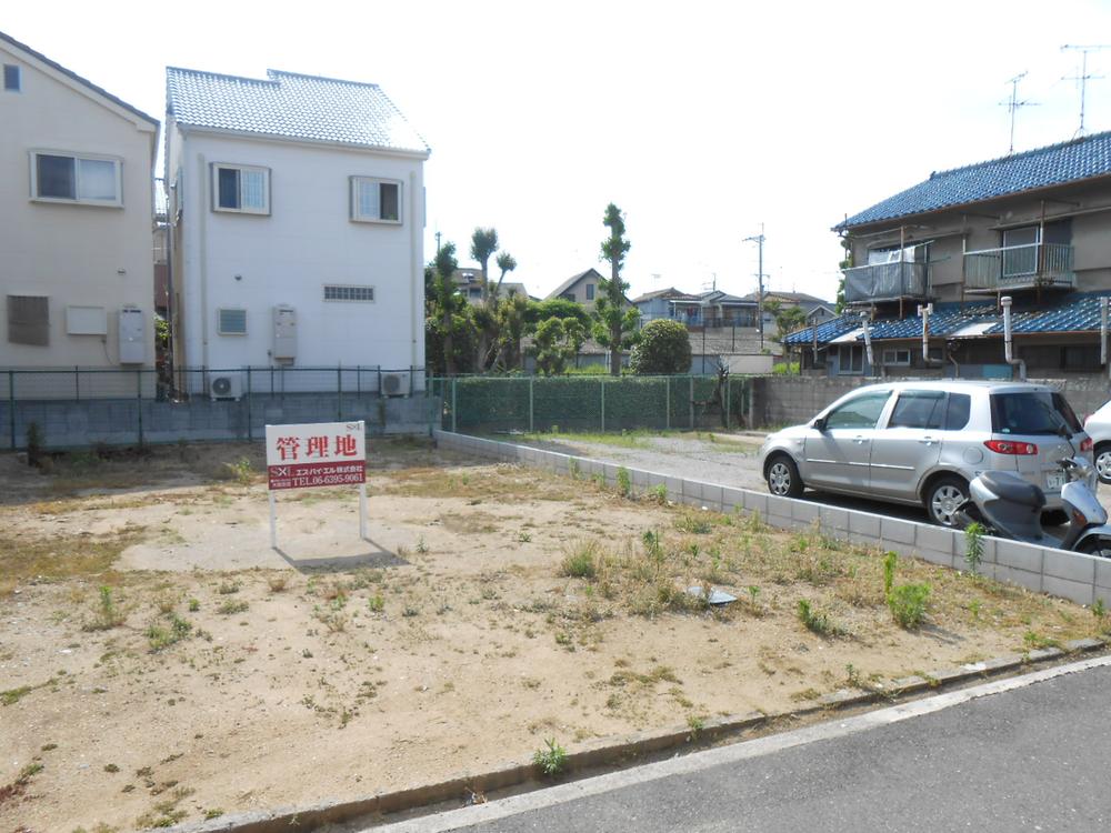 Local photos, including front road. Local (June 2013) Shooting