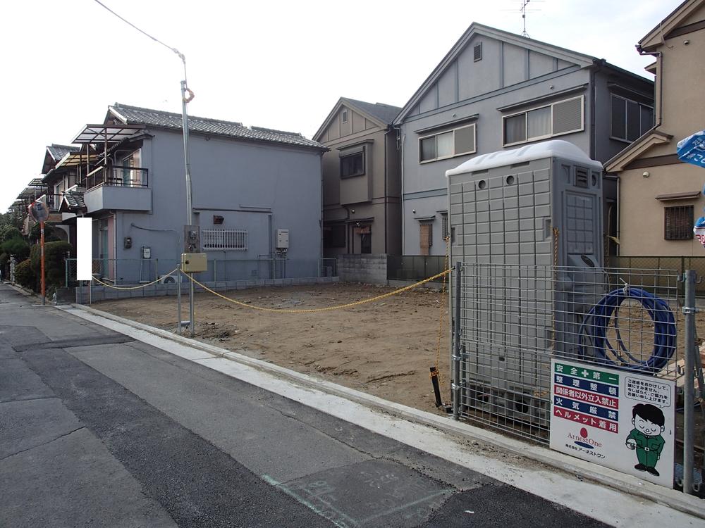 Local appearance photo. Local (12 May 2013) Shooting