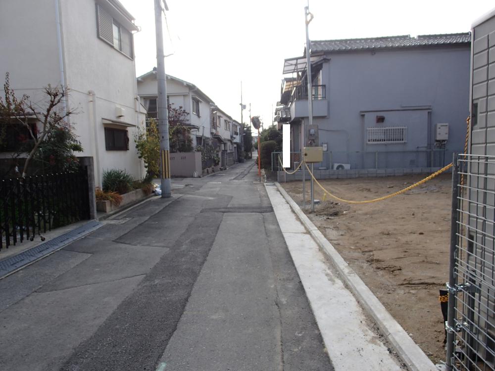 Local photos, including front road. Local (12 May 2013) Shooting