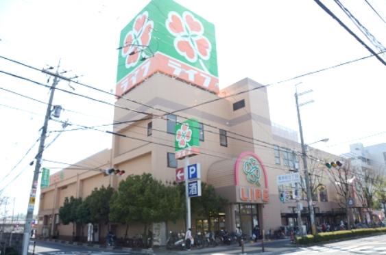 Supermarket. Until Life Yao shop 896m