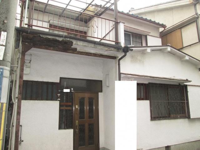 Local appearance photo. It is home of the 2-story
