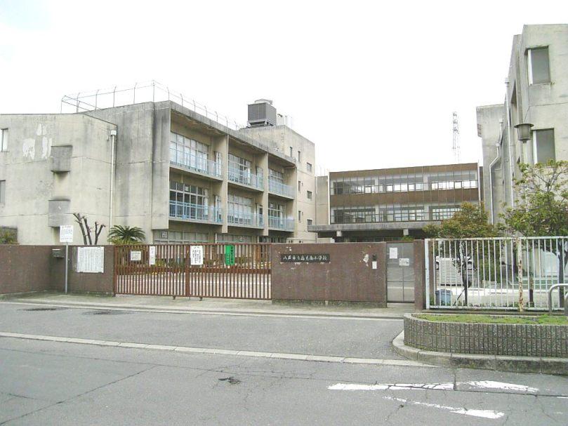 Primary school. 544m until Yao Municipal High Minami Elementary School