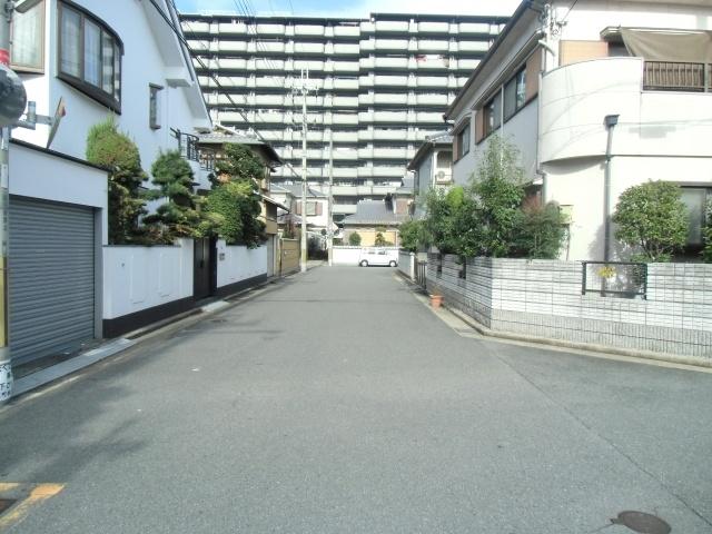 Local photos, including front road. It is the front road spacious