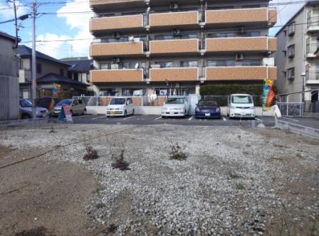 Local photos, including front road. Local (11 May 2013) Shooting