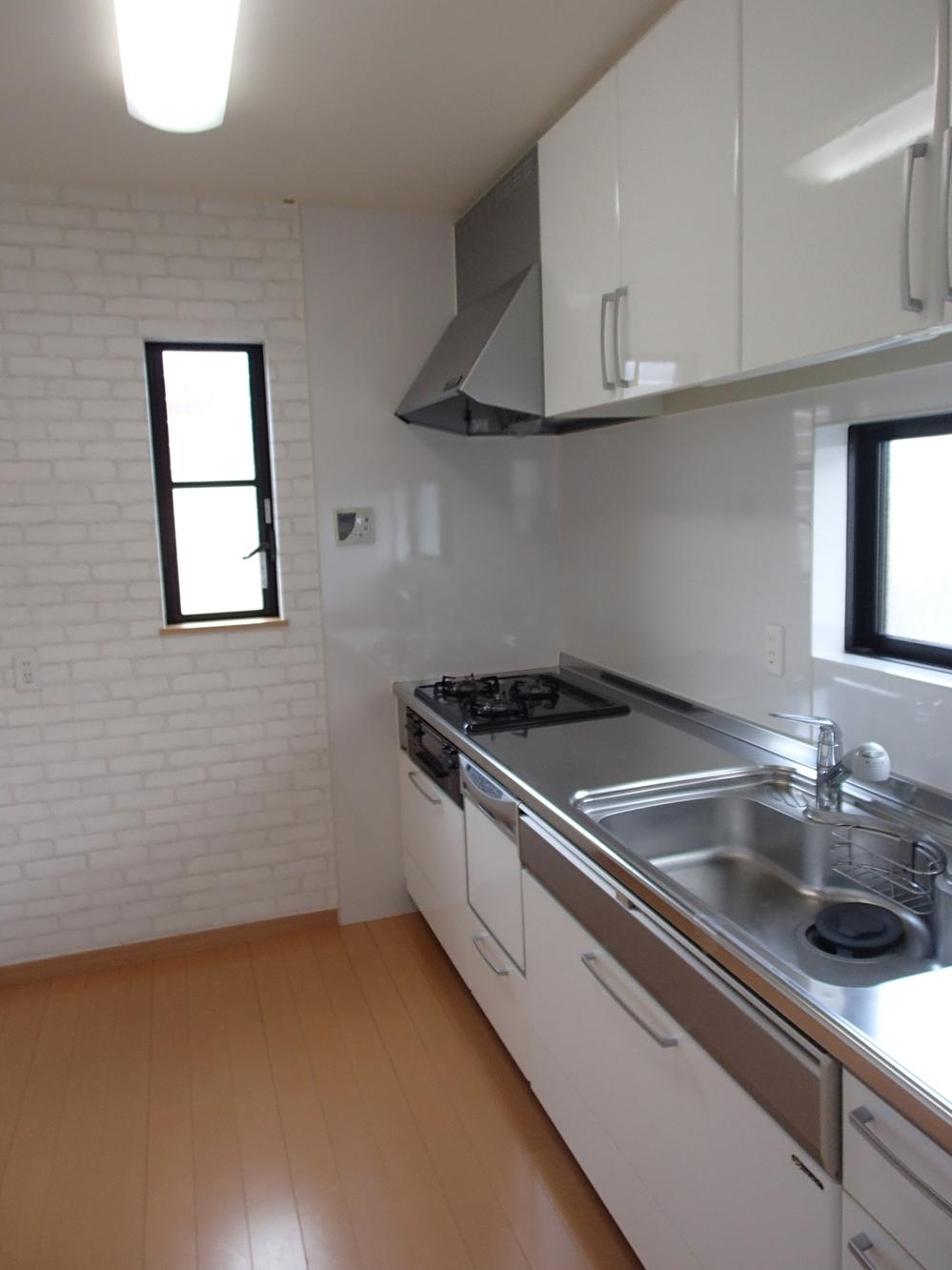 Kitchen. Indoor (12 May 2013) Shooting