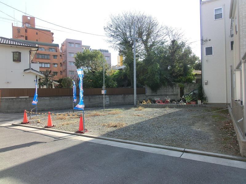 The entire compartment Figure. Local (12 May 2012) shooting