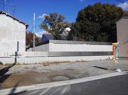 Local photos, including front road. Local (11 May 2013) Shooting