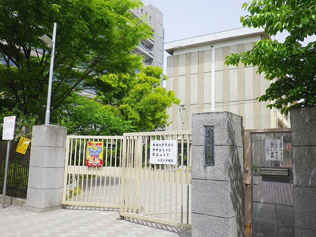 Primary school. 562m until Yao Yao Municipal Elementary School