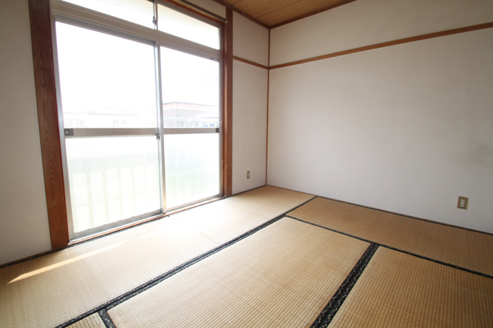 Living and room. 6 Pledge Japanese-style room