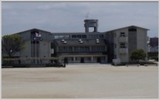 Primary school. 800m up to municipal Asahi elementary school (elementary school)