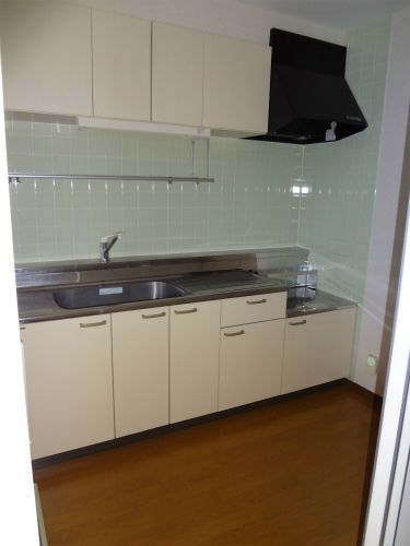 Kitchen. It will Hakadori also dishes in the large kitchen ☆