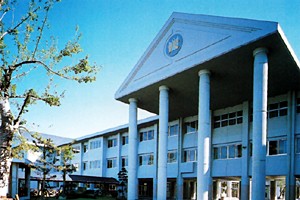 Primary school. 800m up to municipal Tosu North Elementary School (elementary school)