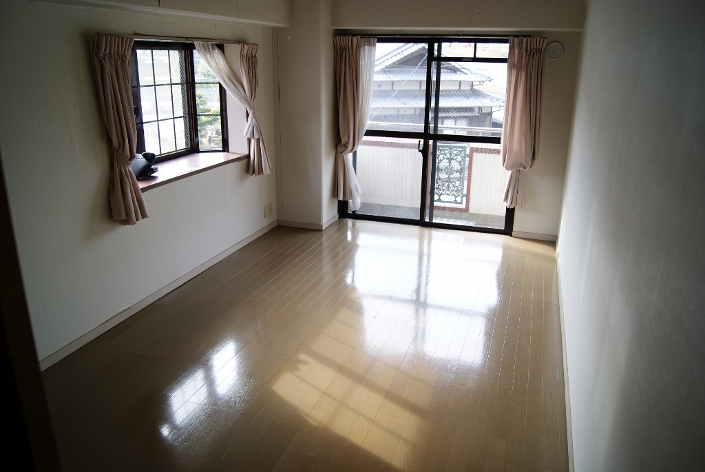 Other room space. Western style room